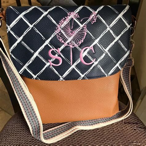 flannels lv purse
